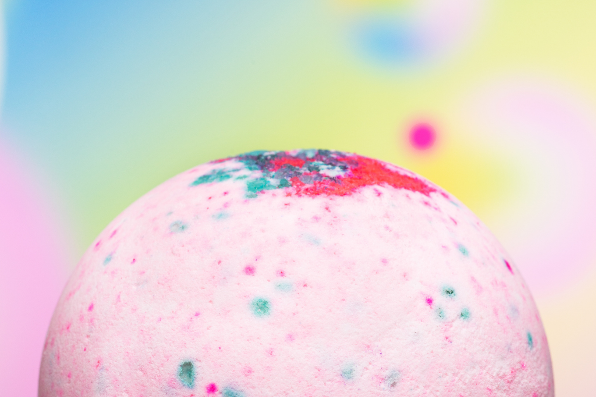 Lush is giving away 100,000 free bath bombs – how to get yours - Vimarsana News
