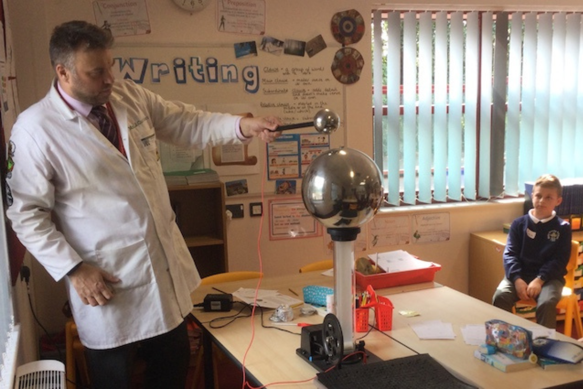 Redstart Learning Partnership joins forces with Ogden Trust to promote physics - Vimarsana News