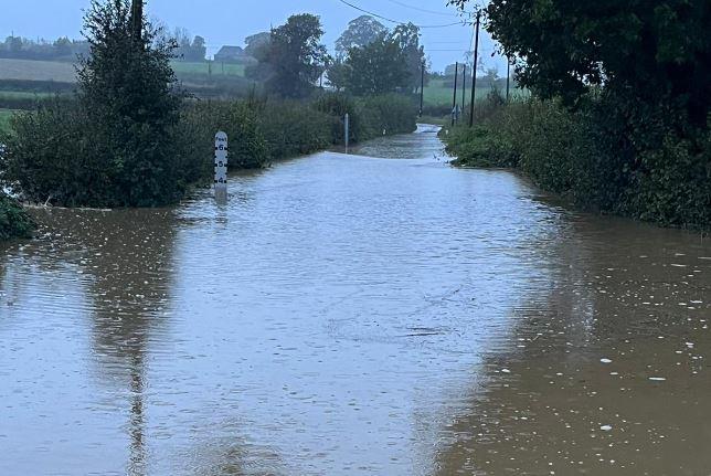 Hundreds of incidents reported as Storm Ciarán hits Somerset 